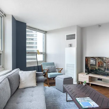 River N 1Br W Gym Wd Nr Mag Mile Chi-86