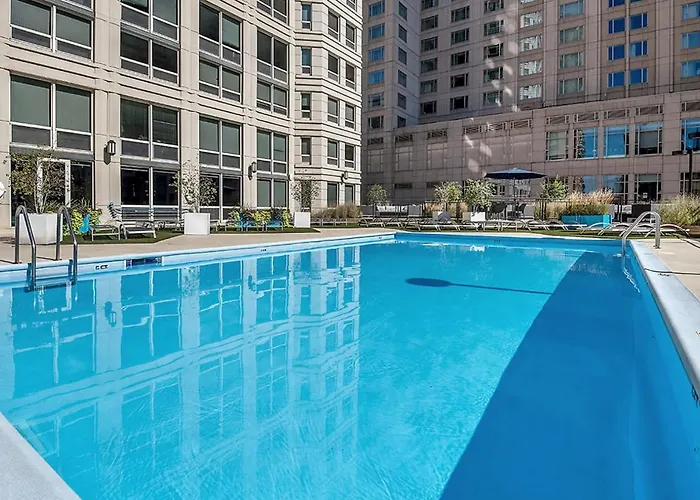 River N 1br W Gym Wd Nr Mag Mile Chi-86 * Chicago
