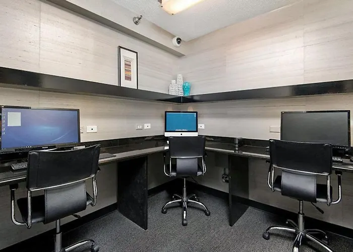 River N 1br W Gym Wd Nr Mag Mile Chi-86 * Chicago